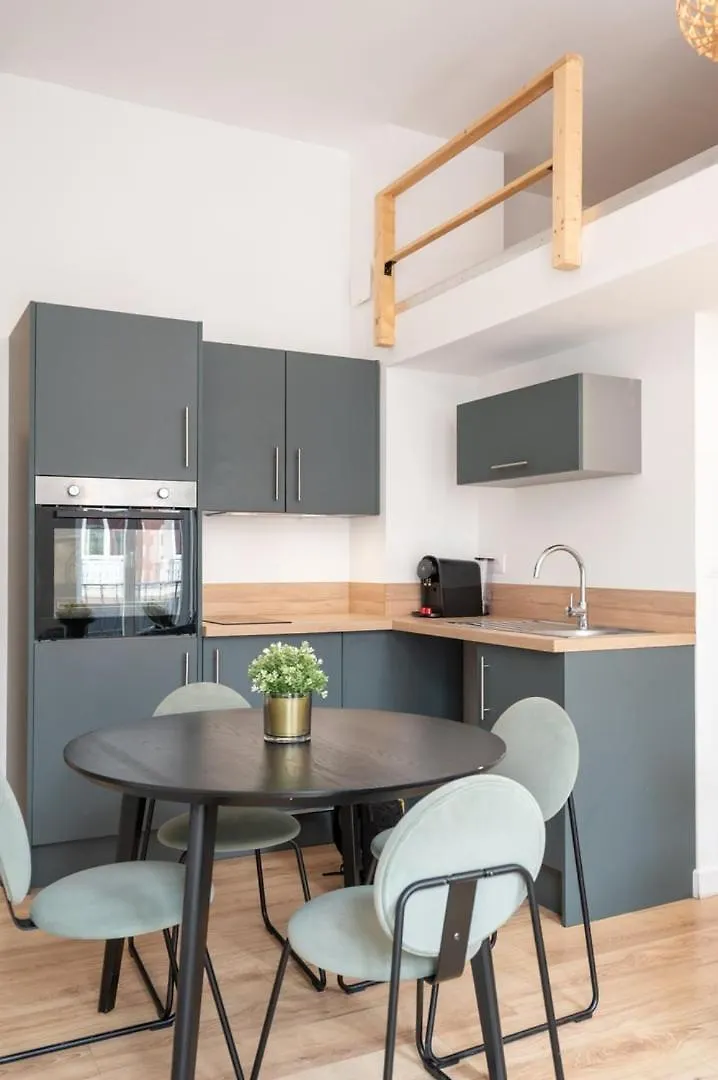 1 Bedroom Apartment Near Catholic University Lille